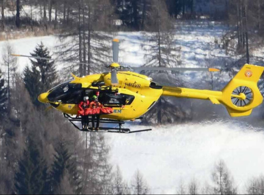 Американська лижниця Ліндсі Вонн зазнала падіння під час швидкісного спуску на Олімпіаді-2026 фото