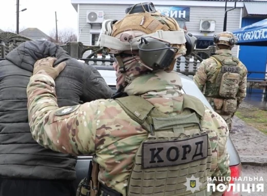 На Чернігівщині затримали "Чорного лісоруба" за підкуп поліцейського фото