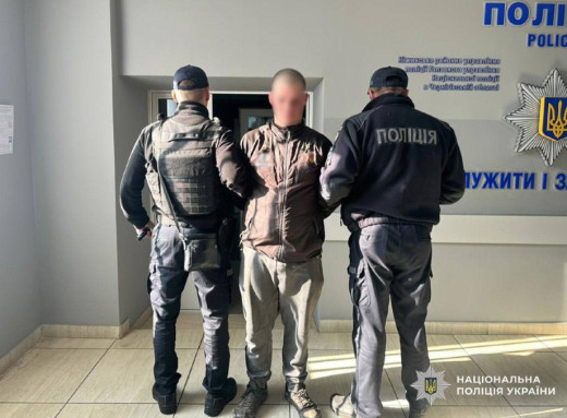 Пограбування в електричці на Чернігівщині: нападника затримали фото Пограбування в електричці на Чернігівщині: нападника затримали фото
