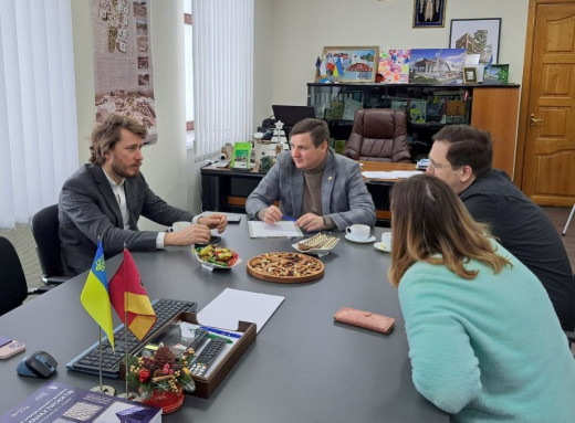 Славутич продовжує співпрацю з французькою організацією Stand with Ukraine фото