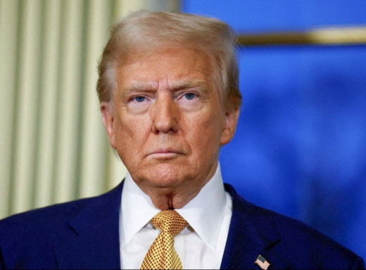 Рейтинг Дональда Трампа різко падає: мінус 14 пунктів з початку президентства фото