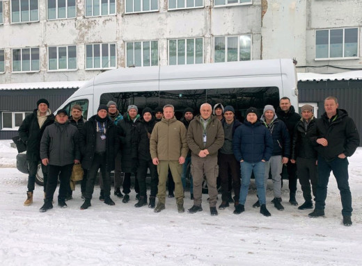 Фахівці Чорнобильської АЕС допомагають відновлювати інфраструктуру Києва після атак фото