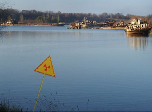 Чорнобиль повертає Луб’янку: як зникає колишнє село гончарів у зоні відчуження фото Чорнобиль повертає Луб’янку: як зникає колишнє село гончарів у зоні відчуження фото