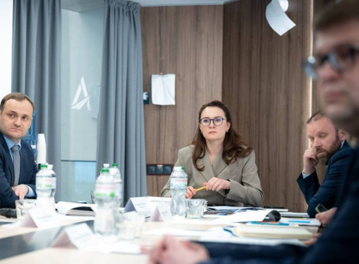 Ямкові ремонти на трасах стартували по всій Україні роботи обіцяють завершити до 1 червня фото