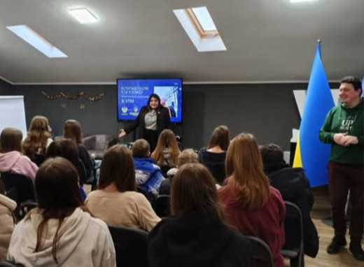 Учні Славутича відвідали Університет трансформації майбутнього у Чернігові фото