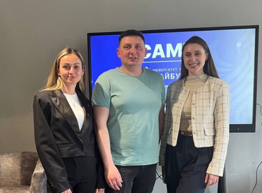 Молодіжний простір Славутича взяв участь у саміті про освіту, молодь та інновації фото