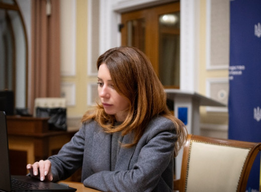 Міністерка енергетики Світлана Гринчук провела переговори зі своїм американським колегою фото Міністерка енергетики Світлана Гринчук провела переговори зі своїм американським колегою фото