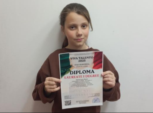 Юна співачка зі Славутича здобула перше місце на міжнародному конкурсі в Італії фото