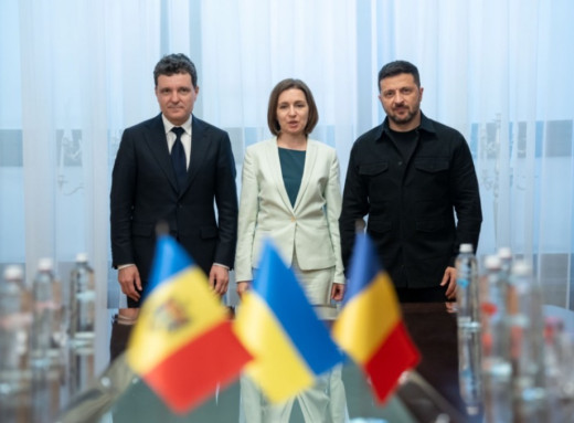 Зеленський провів тристоронню зустріч із президентами Молдови та Румунії фото Зеленський провів тристоронню зустріч із президентами Молдови та Румунії фото