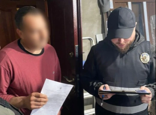 Поліція на Чернігівщині розкрила кримінальну схему з незаконною зброєю фото