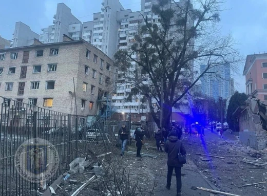 18 поранених: Наслідки російського обстрілу Києва фото