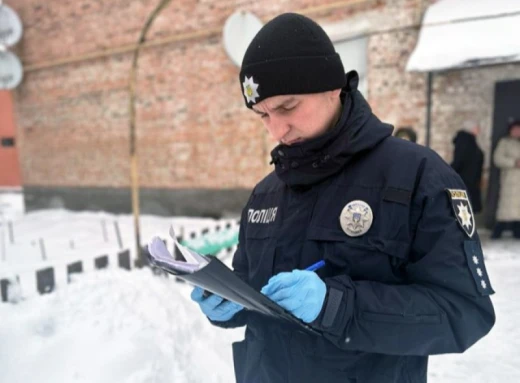 Трагедія в Новгород-Сіверському: Поліція Чернігівщини розслідує загибель сім'ї фото