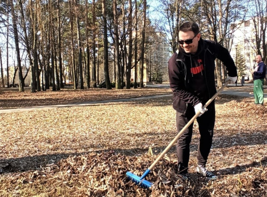 Працівники ЧАЕС долучилися до толоки у Славутичі фото
