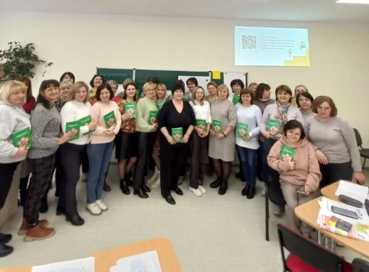Розкриття талантів вчителів: Навчання з LEGO в Славутицькій гімназії фото
